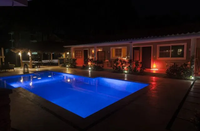 Hotel Colibri piscina